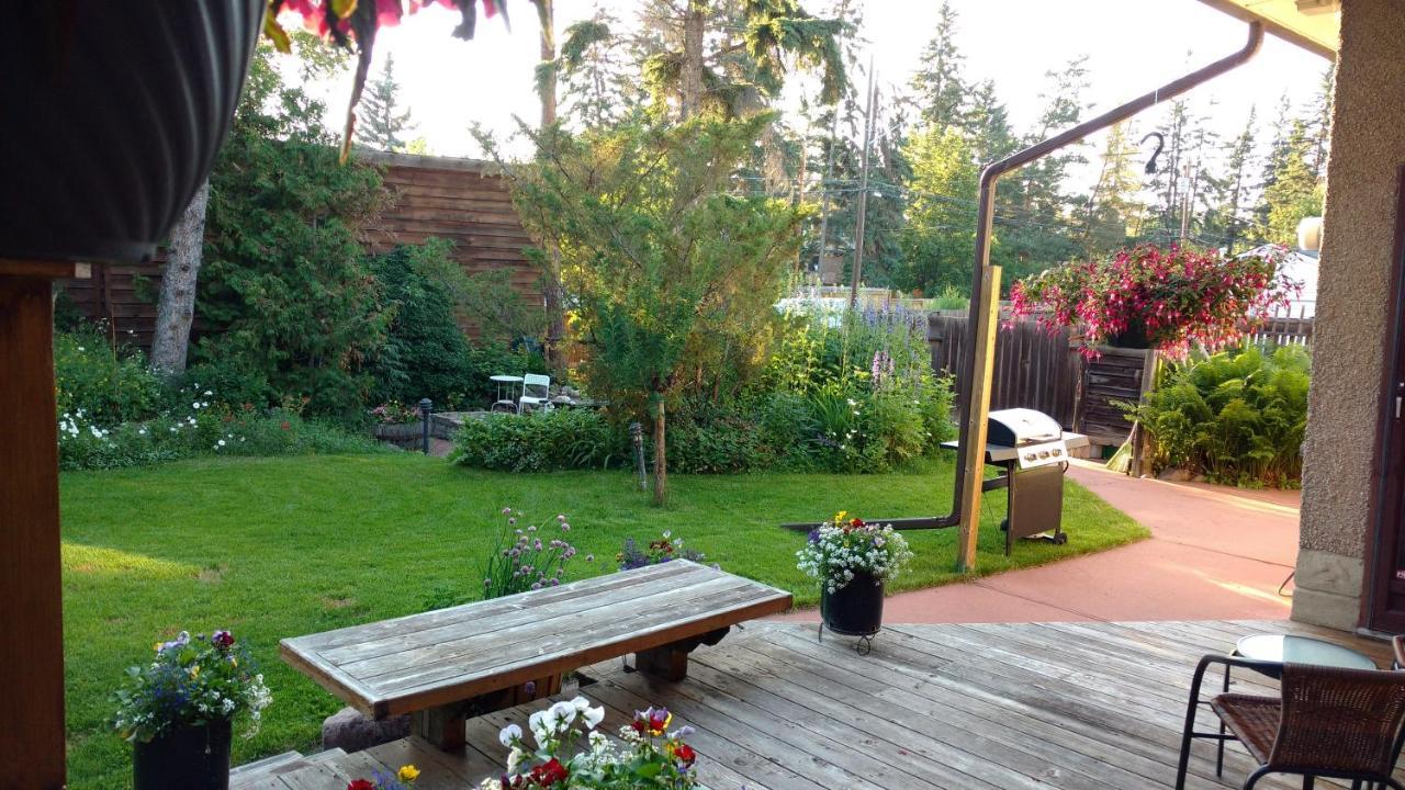 U Of A Homestay, Trails & Whyte Ave เอดมันตัน ภายนอก รูปภาพ