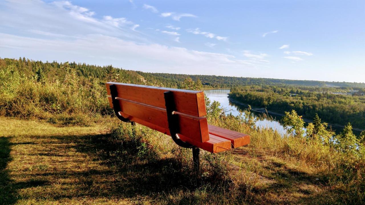U Of A Homestay, Trails & Whyte Ave เอดมันตัน ภายนอก รูปภาพ